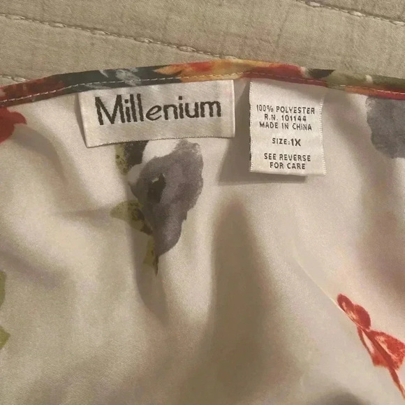 Millenium Silky Cinched‎ Blouse - Picture 5 of 6